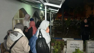 Bilecik’te asırlık Hıdırellez geleneğini canlı tutmak isteyen yüzlerce vatandaş sabahın