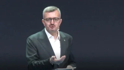 Cumhurbaşkanlığı İletişim Başkanı Burhanettin Duran, katıldığı kritik zirvede dijital dünyanın