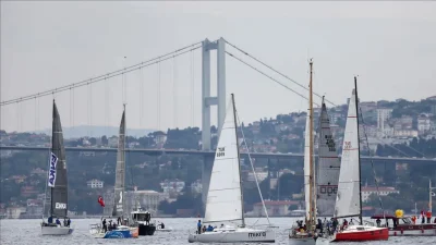 Türkiye Yelken Federasyonu tarafından düzenlenen dev organizasyon nedeniyle İstanbul Boğazı’nda
