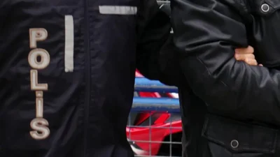 Samsun’un İlkadım ilçesinde emniyet güçlerinin gerçekleştirdiği titiz takip sonucunda, hakkında