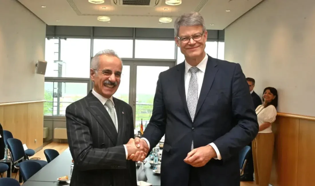 Ulaştırma ve Altyapı Bakanı Abdulkadir Uraloğlu, Alman mevkidaşı Patrick Schnieder