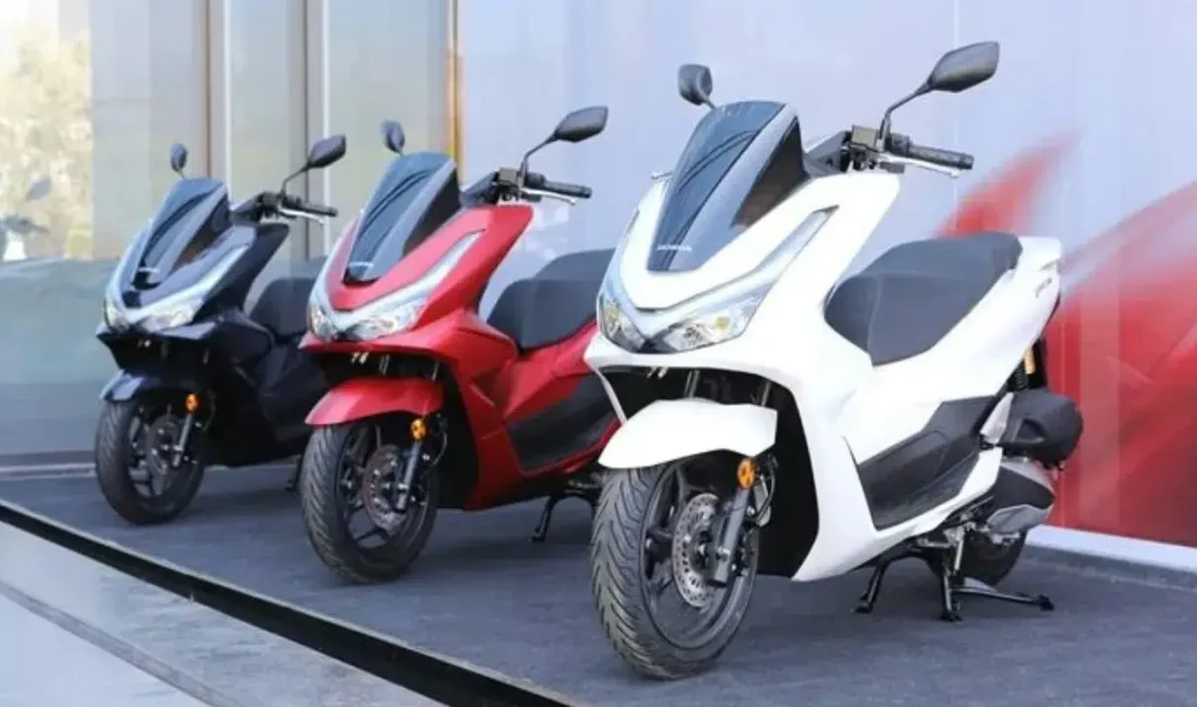 Honda Türkiye’nin İzmir Aliağa fabrikasında banttan indirdiği ilk model olan