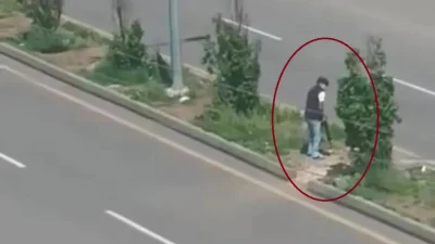 Diyarbakır’ın Yenişehir ilçesinde bir ortaokul ve anaokulunun bulunduğu bölgede elindeki