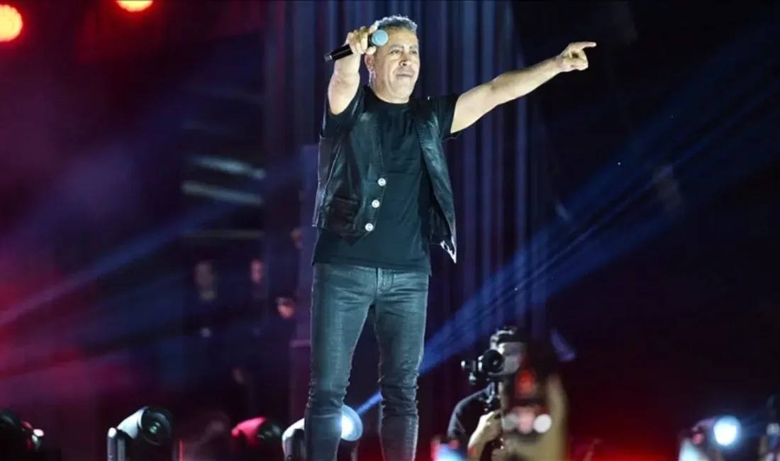 Eskişehir’deki konserinin hemen ardından aniden rahatsızlanarak hastaneye kaldırılan ünlü sanatçı