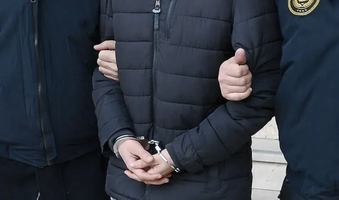 İzmir’in Buca ilçesinde çöp konteynerlerinin önünde cansız bedenleri bulunan 33