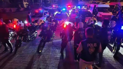 Şanlıurfa genelinde binin üzerinde polisin katılımıyla gerçekleştirilen dev asayiş uygulamasında