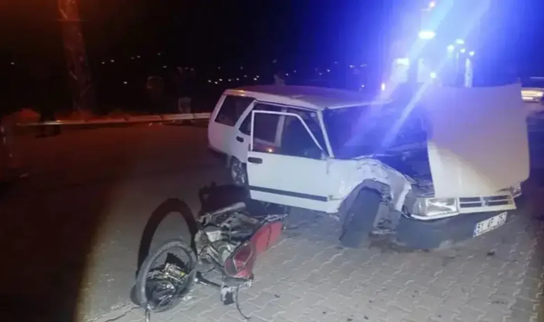 Niğde’nin Ulukışla ilçesinde otomobil ile motosikletin çarpışması sonucu meydana gelen