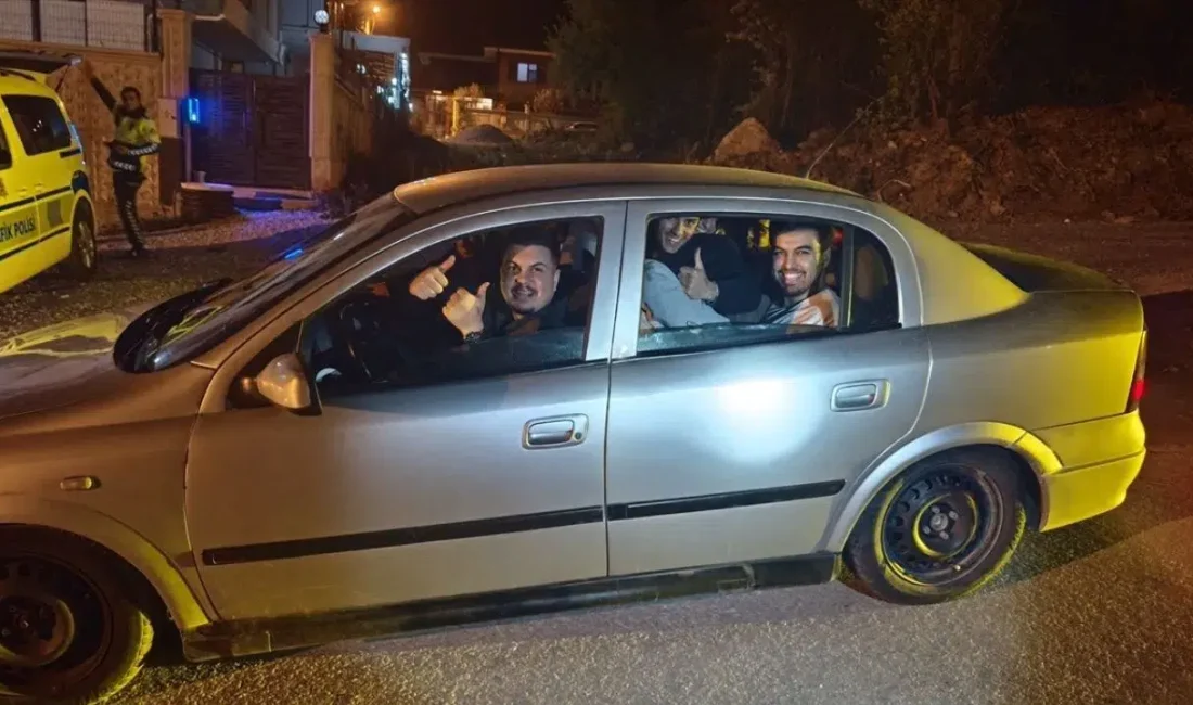 Kütahya’da trafik ekiplerinin gerçekleştirdiği rutin denetimler sırasında durdurulan bir otomobil,