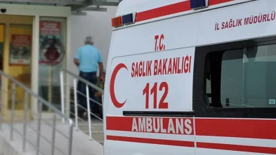 Sivas’ın Suşehri ilçesinde kontrolden çıkan bir traktörün dere yatağına devrilmesi