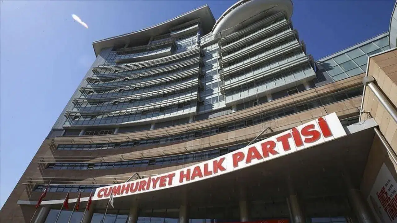 CHP’nin 38’inci Olağan Kurultayı’ndaki usulsüzlük iddiaları ile Antalya Büyükşehir Belediye