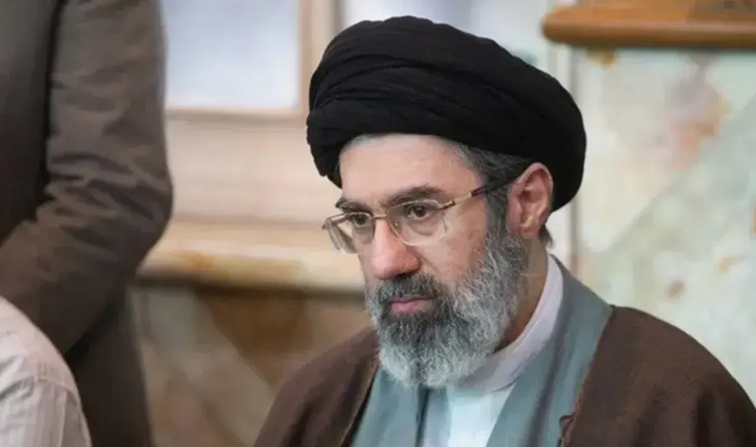 İran lideri Mücteba Hamaney’in sosyal medya platformları üzerinden Basra Körfezi’ne