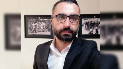 Cumhurbaşkanına hakaret ve halkı yanıltıcı bilgiyi alenen yayma suçlamasıyla yaklaşık