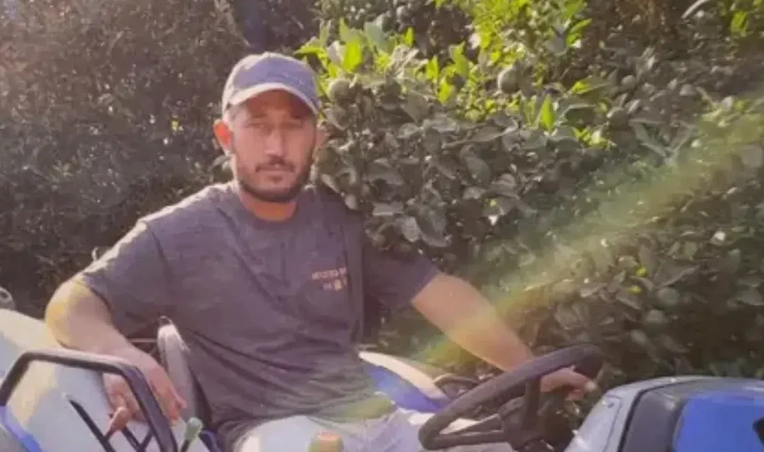 Adana’nın Yüreğir ilçesinde kontrolden çıkarak devrilen traktörün altında kalan talihsiz