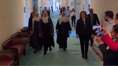 Barış Anneleri Meclis’te sürpriz bir adım atarak Anneler Günü dolayısıyla