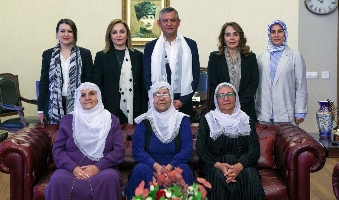 Barış Anneleri’nin siyasi partilere yönelik başlattığı ziyaret turunda yeni durak