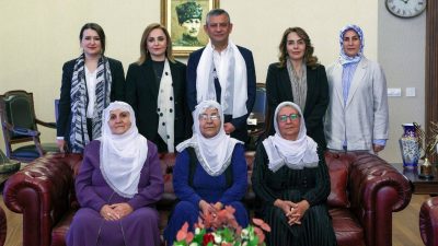 Barış Anneleri’nin siyasi partilere yönelik başlattığı ziyaret turunda yeni durak