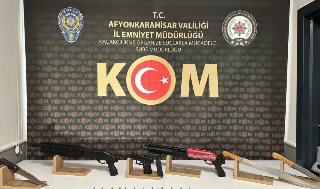 Afyonkarahisar’da kendilerini “Glock Organize Suç Örgütü” üyesi olarak tanıtarak iş