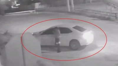 Hatay’ın Reyhanlı ilçesinde kontrolden çıkan bir otomobilin yol kenarındaki bahçe
