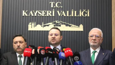 Kayseri Valiliği ziyareti sonrası kameralar karşısına geçen Adalet Bakanı Akın