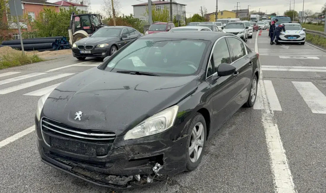 Samsun’un Çarşamba ilçesinde iki otomobilin çarpışması sonucu meydana gelen şiddetli