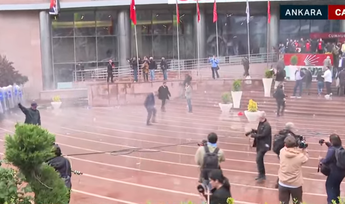 Ankara’da siyaset gündemini sarsan son dakika gelişmesi yaşanıyor. Mutlak butlan