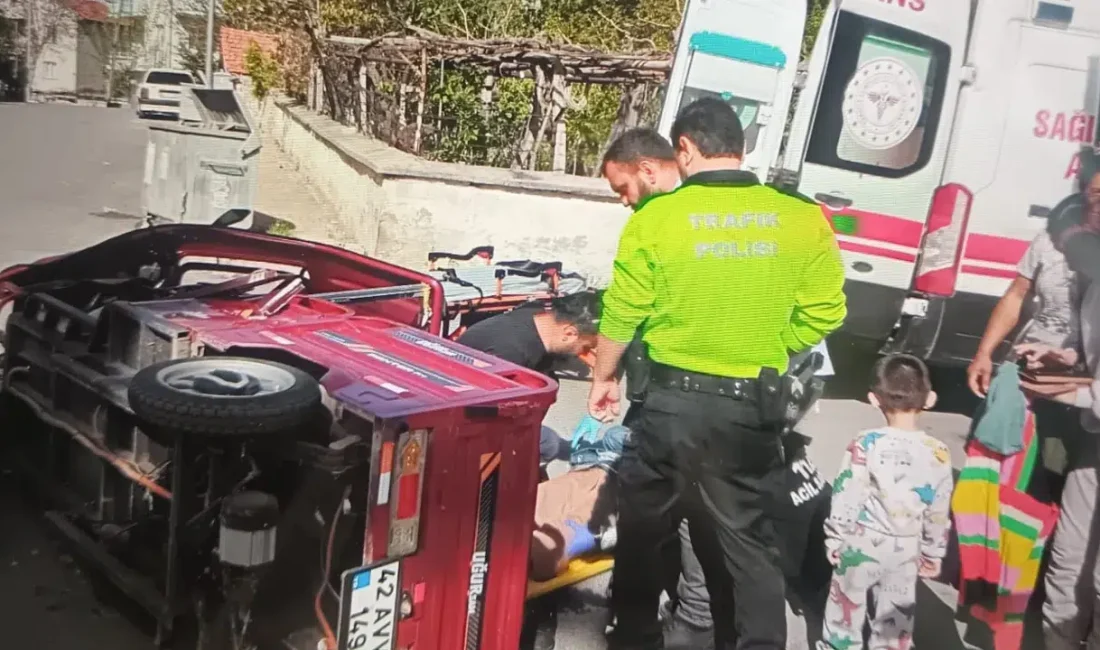 Konya’nın Beyşehir ilçesinde otomobil ile üç tekerlekli elektrikli motosikletin çarpışması
