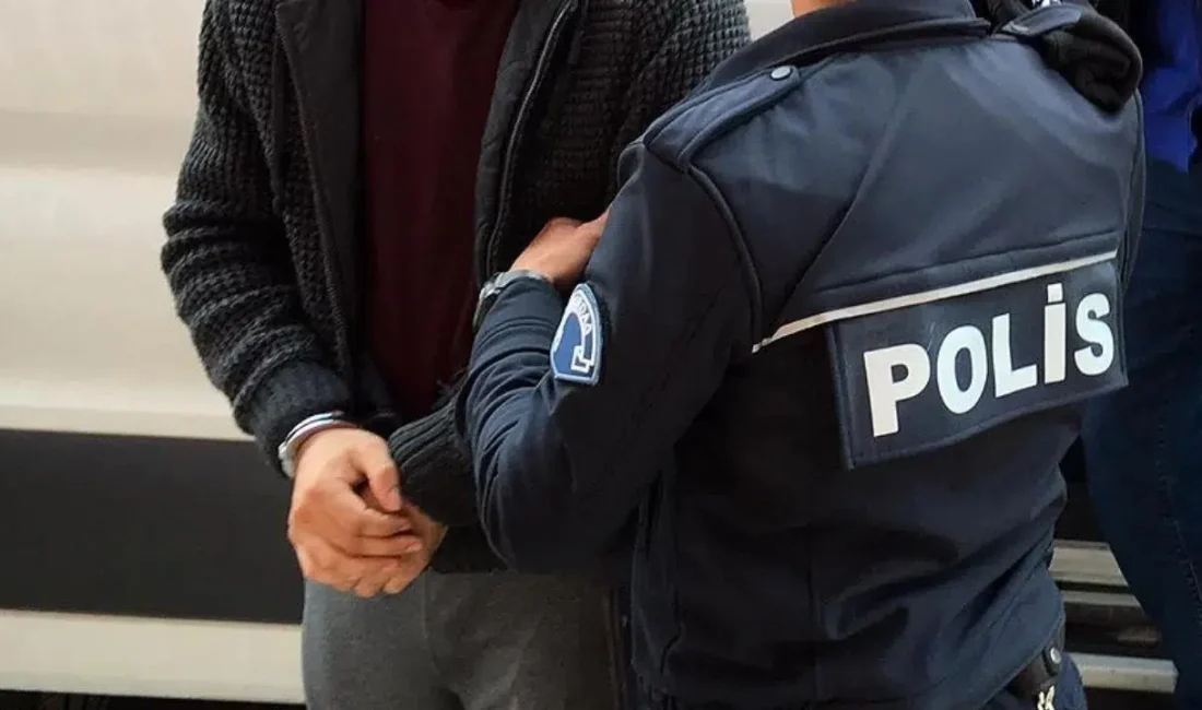 İstanbul Bayrampaşa’da yasak bölgede “U” dönüşü yapan bir sürücüyü darbeden