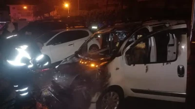 Batman’da sokak ortasında park halinde duran bir otomobilde aniden yükselen