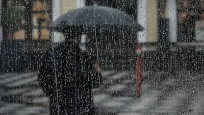 Şanlıurfa genelinde öğle saatlerinden itibaren etkisini artıran şiddetli sağanak yağış,