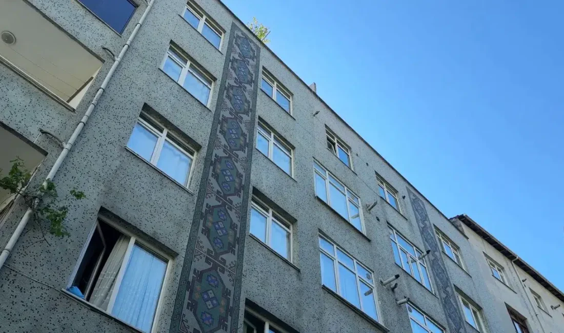 İstanbul Kağıthane’de bir binanın dördüncü katından düşerek ağır yaralanan nöroloji