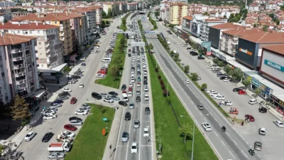Ramazan Bayramı tatilinin sona ermesiyle birlikte yollara dökülen binlerce sürücü,