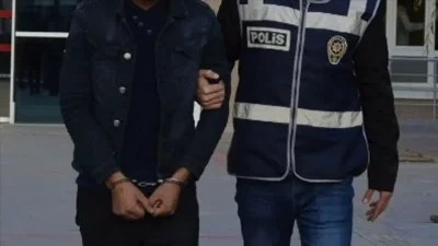 İzmir’in Buca ilçesinde 56 yaşındaki bir vatandaşı feci şekilde darbedip