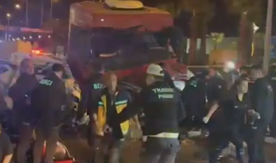 Giresun’da Karadeniz Sahil Yolu üzerinde meydana gelen ve bir tır