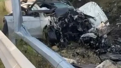 Mersin’in Tarsus ilçesinde, Çukurova Uluslararası Havalimanı yolunda kontrolden çıkan bir