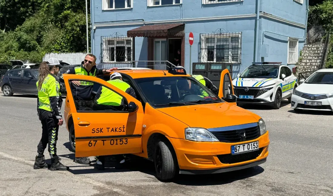 Zonguldak’ta emniyet güçlerinin gerçekleştirdiği rutin trafik denetimleri sırasında durdurulan bir