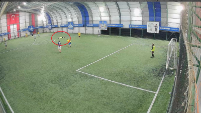 Hatay’ın Dörtyol ilçesinde arkadaşlarıyla birlikte halı sahada futbol oynadığı esnada