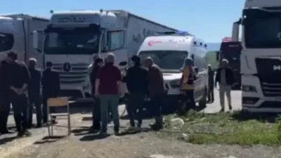 Doğu illerinden İstanbul’daki kurban pazarlarına hayvan taşıyan tırın Bolu Gerede’de