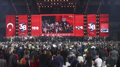 CHP’de mahkemenin ‘mutlak butlan’ kararının ardından siyaset kulisleri hareketlendi. Görevden