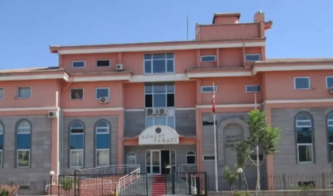 Adıyaman’ın Gölbaşı ilçesinde tefecilere yönelik gerçekleştirilen geniş çaplı operasyonda sıcak
