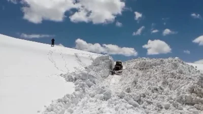Erzincan’ın Tercan ilçesinde bahar aylarının yaşandığı bu günlerde kıştan kalma