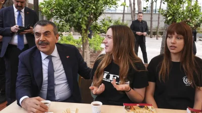 Milli Eğitim Bakanı Yusuf Tekin, İzmir Fen Lisesi’nde düzenlenen “Fen