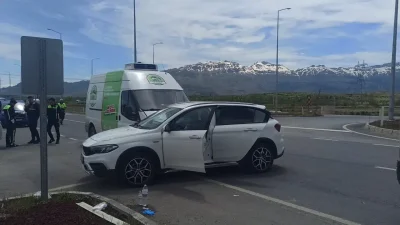 Konya’nın Seydişehir ilçesinde iki aracın karıştığı şiddetli kazada adeta can