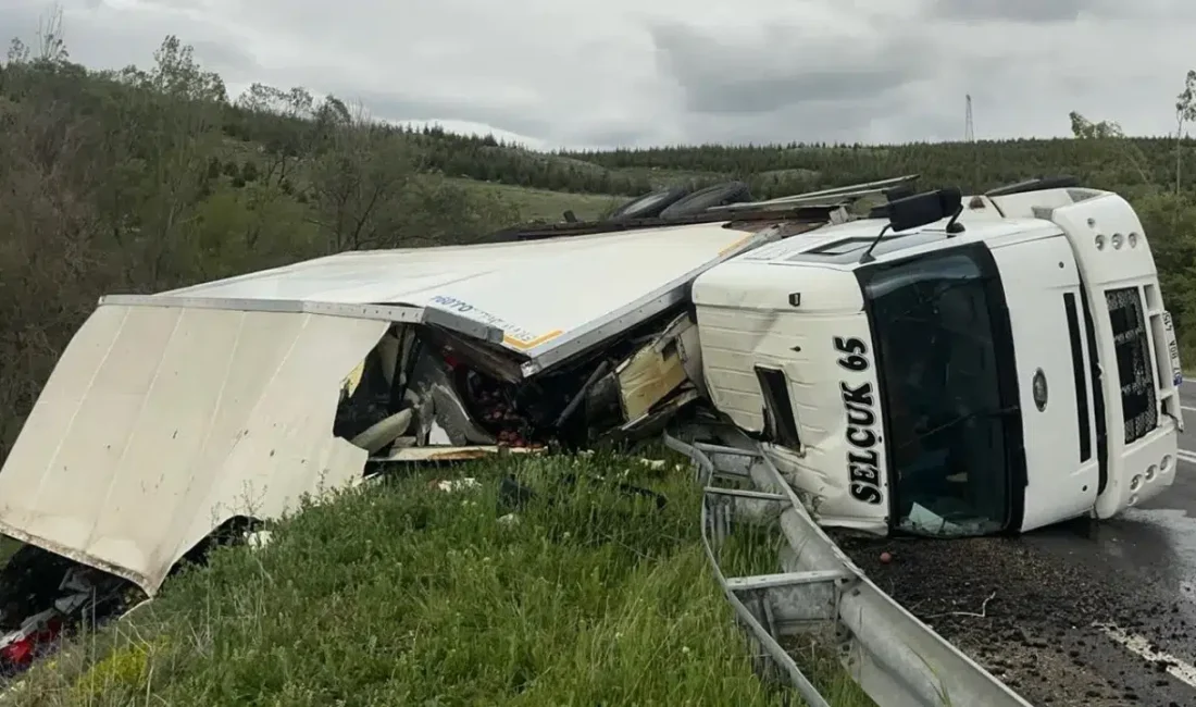 Afyonkarahisar’ın Şuhut ilçesinde meydana gelen trafik kazasında kontrolden çıkan kamyonet