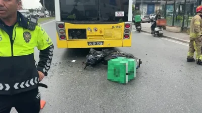 İstanbul Avcılar’da seyir halindeki İETT otobüsü ile bir motokuryenin çarpışması