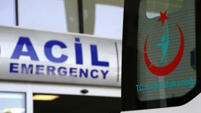Denizli’nin Güney ilçesinde evde bulunan av tüfeğiyle oynadığı sırada ağır