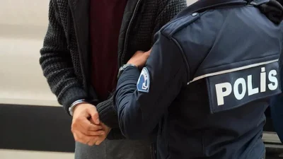 Hollanda tarafından kırmızı bültenle aranan ve uluslararası uyuşturucu ticaretiyle suçlanan