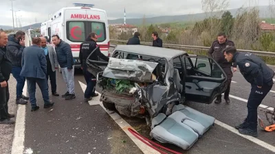 Çankırı’da kontrolden çıkan bir panelvanın yol kenarında park halinde duran