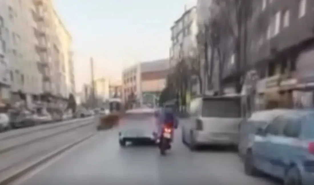 Eskişehir’in Tepebaşı ilçesinde motosiklet sürücüsü A.A.K.’nın yanındaki arkadaşına yönelttiği “Kamera