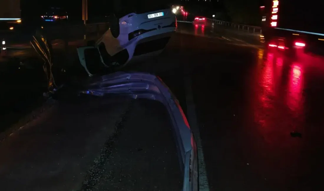 Afyonkarahisar’da kontrolden çıkarak adeta can pazarına dönen yolda takla atan