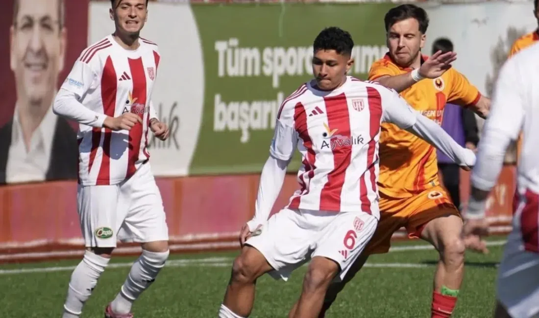 Ayvalıkgücü Belediyespor forması altında gösterdiği üstün performansla dikkatleri üzerine çeken